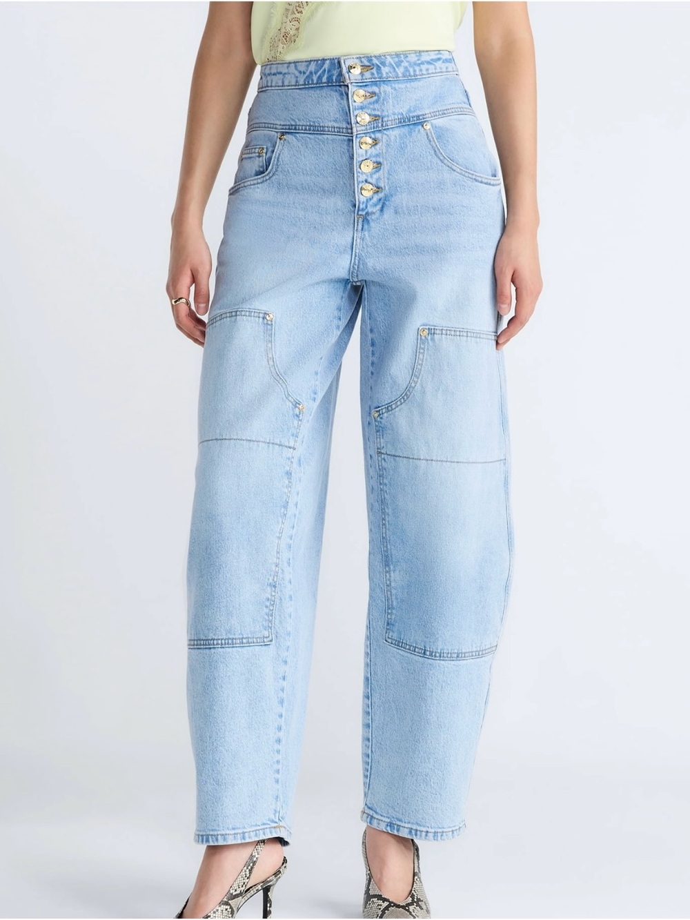 Light Blue High-Waisted Jeans from Devil Wears Prada Scoop Collection